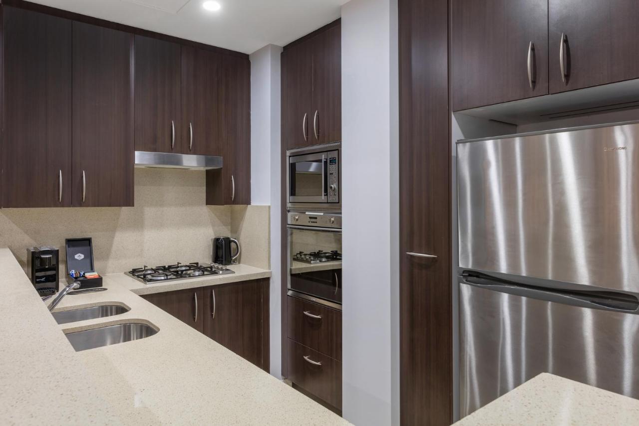เมอริตัน สวีท พิตต์ สตรีท Hotel ซิดนีย์ ภายนอก รูปภาพ A kitchen in a typical apartment