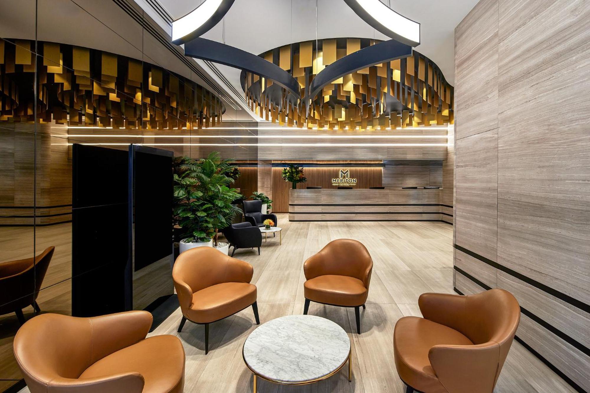 เมอริตัน สวีท พิตต์ สตรีท Hotel ซิดนีย์ ภายนอก รูปภาพ The lounge at the airport